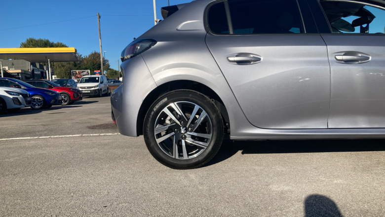 Peugeot 208 1.2 PureTech 100 Allure Premium + 5dr Petrol Hatchback